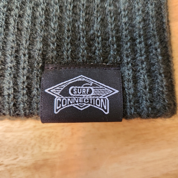 Dark Green Beanie Winter Hat - Picture 3 of 4